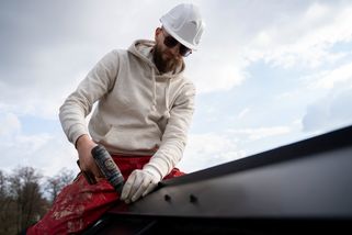 Kutilové » Rekonstrukce : Když se nedaří opravit zatékající střechu